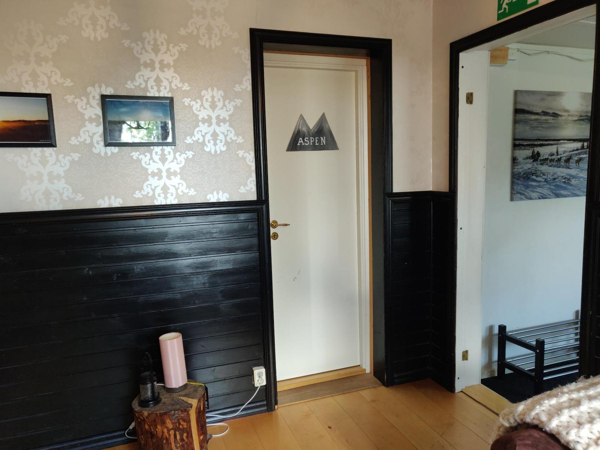 Husky Lodge Hostel Kiruna Phòng bức ảnh